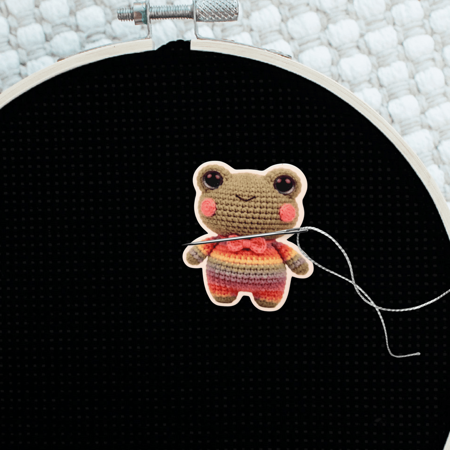 Cute Colorful Frog Magnetic Needle Minder, Rainbow Crochet Style Embroidery Needle Holder Tool